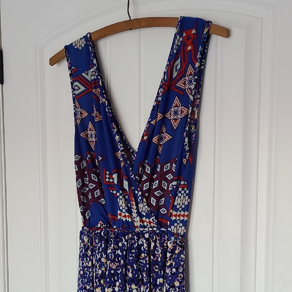Flatering Funky RETRO Midi Dress